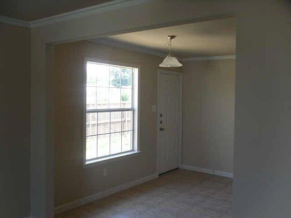 4th image of 1363 Falcon Dr