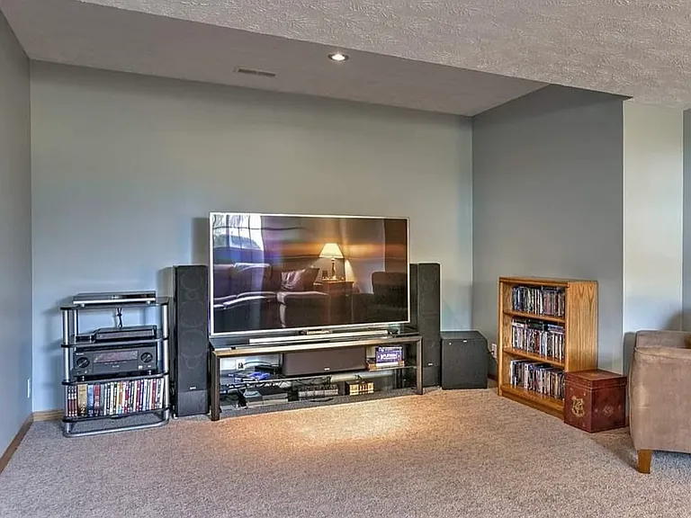 704 Tupelo Ln — Photo 10