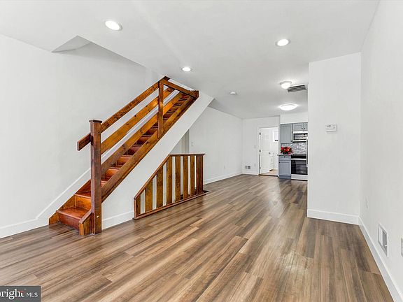 4th image of 601 Watkins St