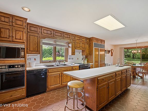 4th image of 2076 Malory Ln
