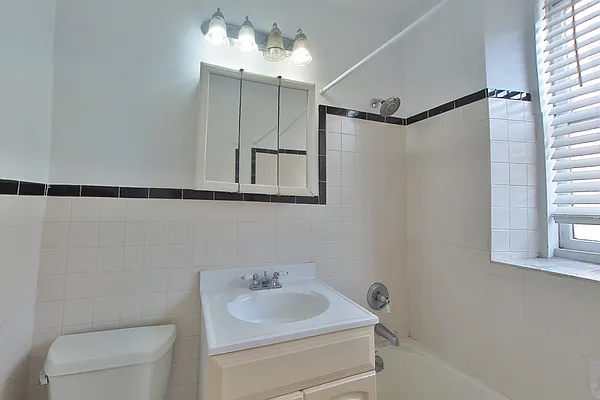 Rented by Platinum Properties | media 8