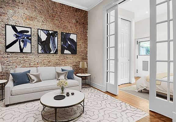4th image of 419 E 82nd St #1E