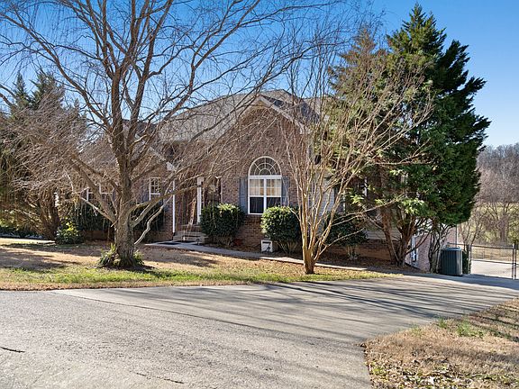 4th image of 1334 Barbara Dr
