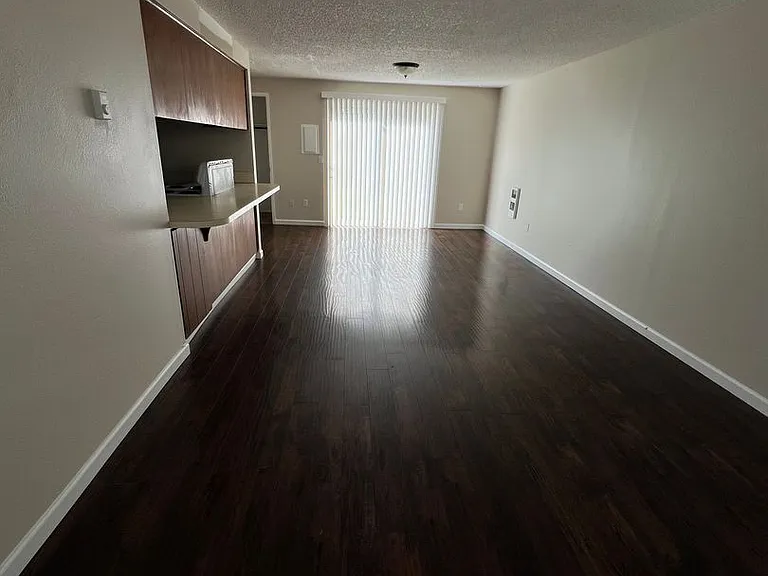 7300 NE 16th Ave — Photo 4