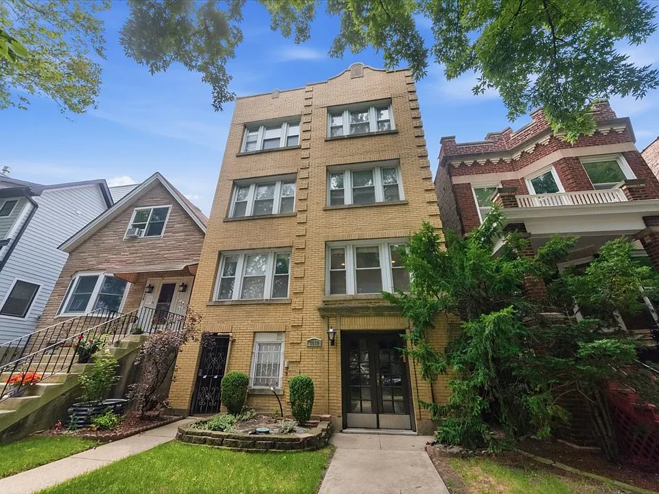 3630 N Bosworth Ave #1
