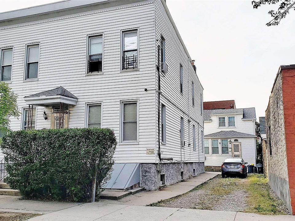1st image of 18 10/12 124th St