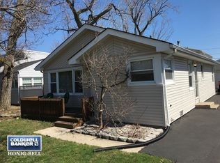 9405 S McVicker Ave, Oak Lawn, IL 60453