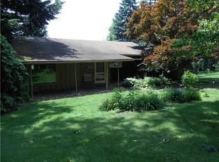 120 Deer Dr, Elizabeth, PA