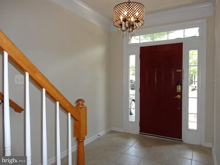 24699 Kings Canyon Sq — Photo 4