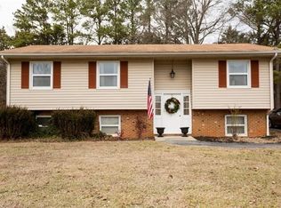 107 Crestview Dr, Farmville, VA 23901