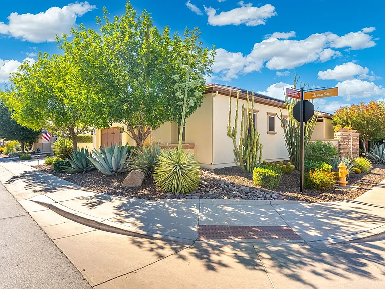 1684 E Elysian Pass — Photo 32