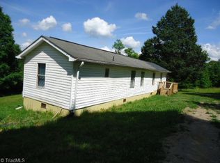 1254 Dillard Rd, Walnut Cove, NC 27052