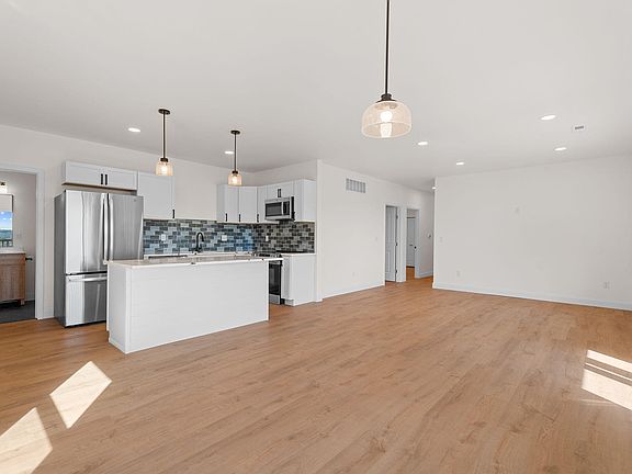 5th image of 129 Treehouse Lane