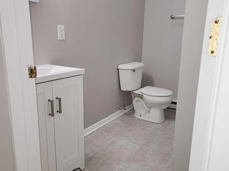 406 Circle Dr #A — Photo 2