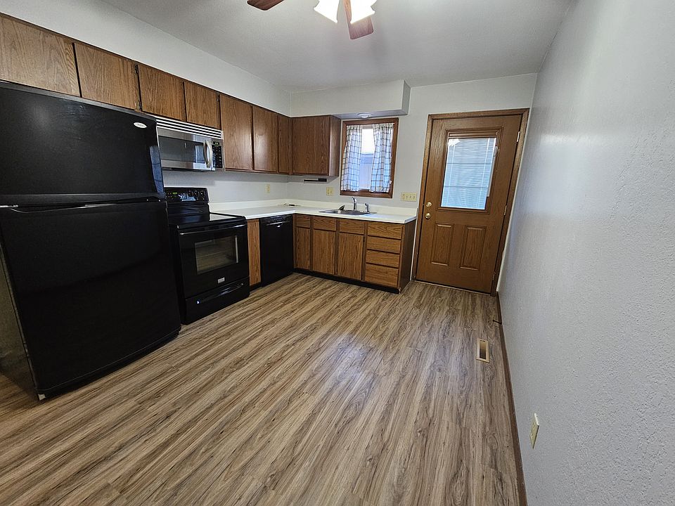 1st image of 632 Garnet Dr