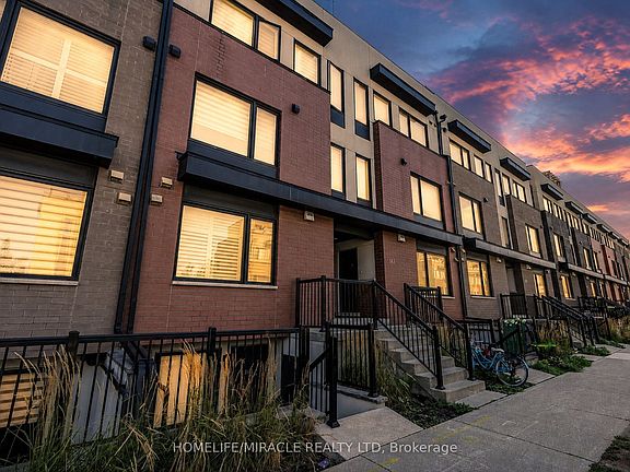 3rd image of 161 William Duncan Rd Unit 8