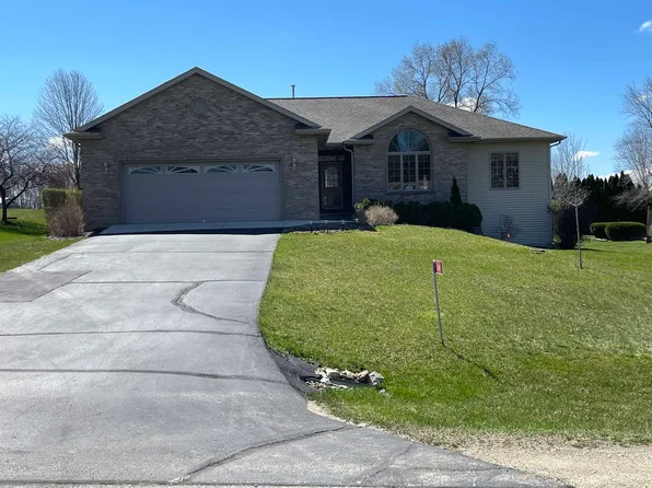 368 E Riverdale Dr, Edgerton, WI 53534