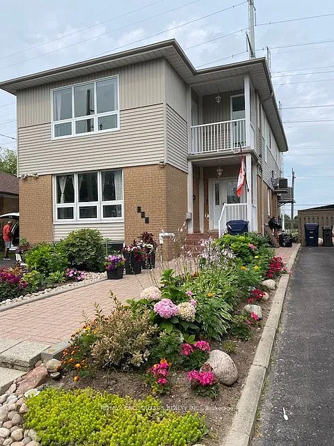 134 Sedgemount Dr #2