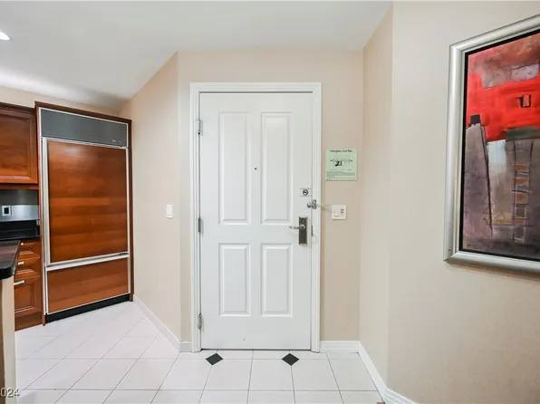125 E Harmon Ave #414, Las Vegas, NV 89109