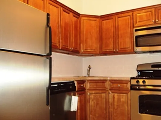 Rented by City Connections Realty | media 27