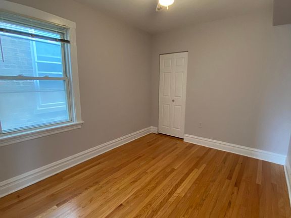 5th image of 2344 W Barry Ave APT 2