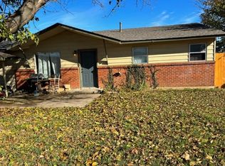 206 Oak St, Elgin, OK 73538