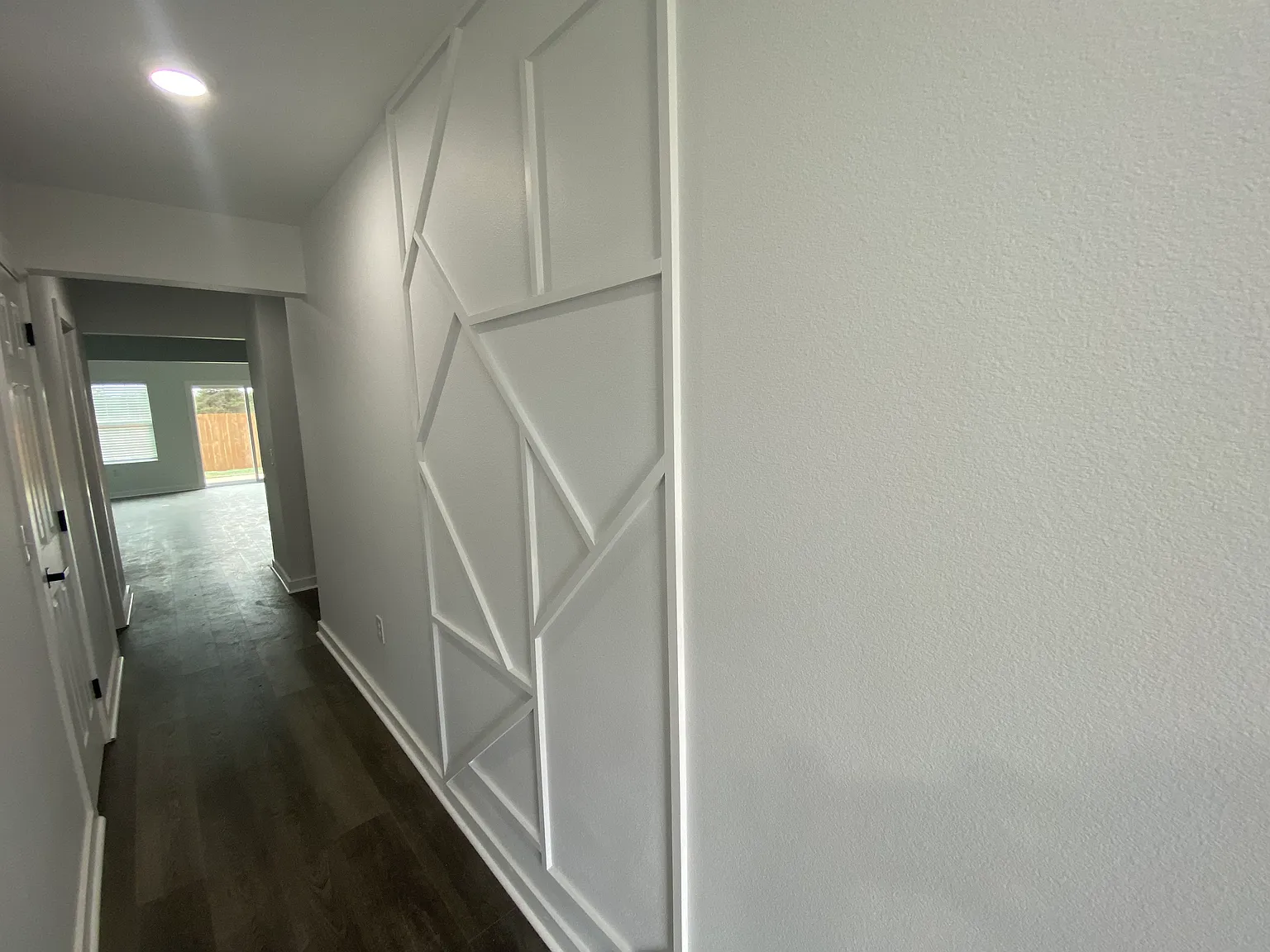 3 bed, 3.5 bath, 1673 sqft, $2,000 — Photo 2