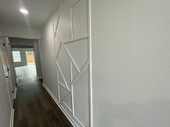 2nd image of 340 Sunnyside Dr Unit B