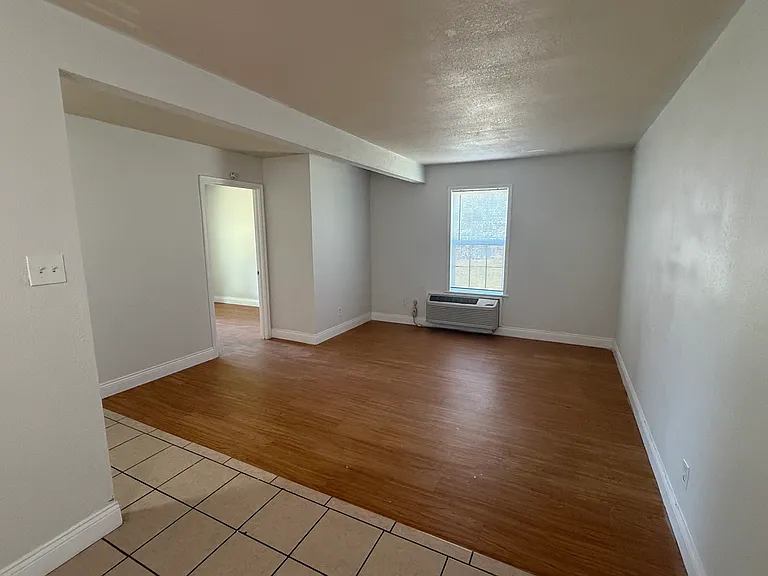 312 W Rentz St #93 — Photo 12