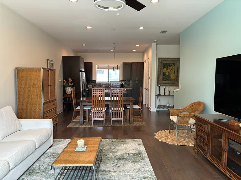 130 8th St N #1 — Photo 6