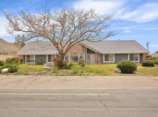 19255 Roanoke Rd, Apple Valley, CA 92307