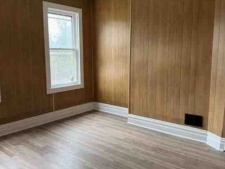757 Franklin Ave — Photo 11