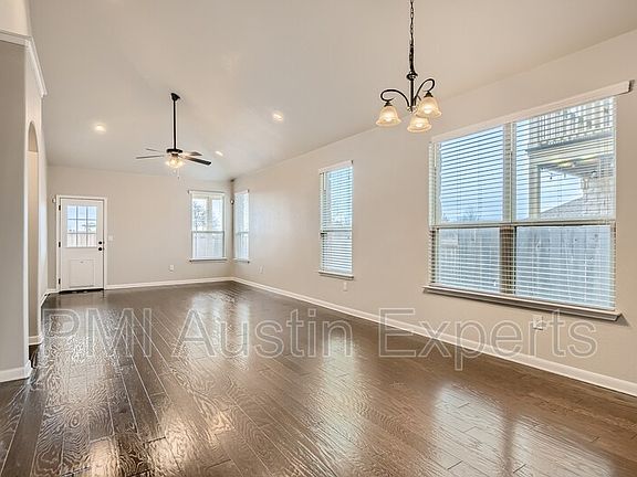 5th image of 137 Briar Park Dr