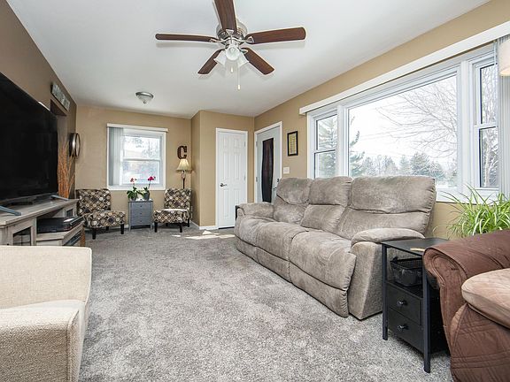 2nd image of 743 Progress Ave