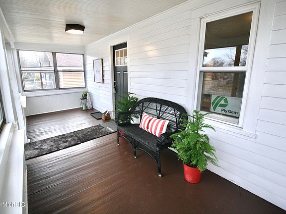 4th image of 3773 Jefferson Ave SE