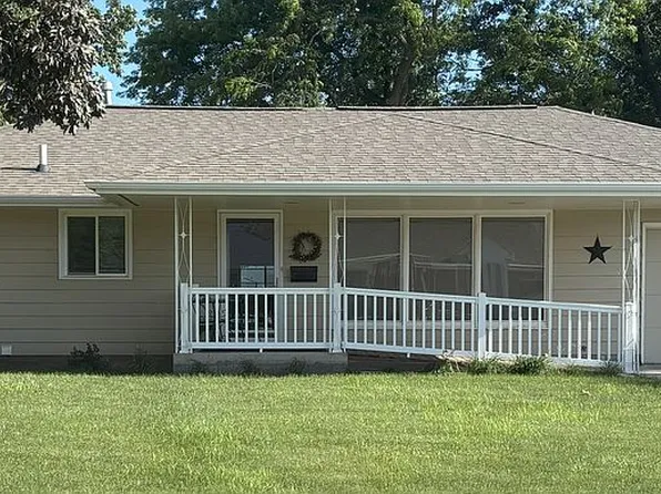 425 Everett St, Lyons, NE 68038