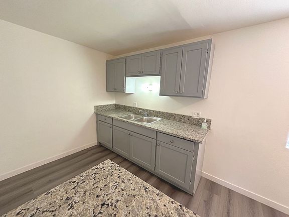 3rd image of 1111 W 94th St #2