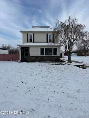 335 Windsor Ln, Gibsonburg, OH 43431