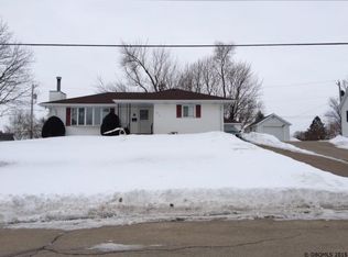 2938 Indiana Ave, Dubuque, IA 52001