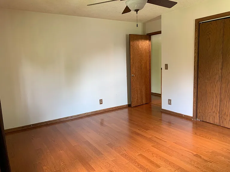 3303 Eddy Ln — Photo 10