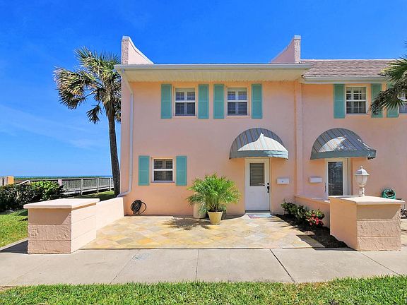 Beachy, fresh, well-maintained