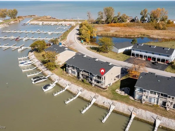 6504 N Harris Harbor Dr, Oak Harbor, OH 43449