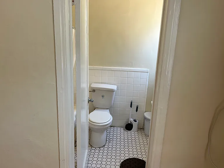 628 1/2 S Ardmore Ave #5 — Photo 7