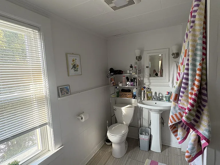 152 Russell St #2 — Photo 8
