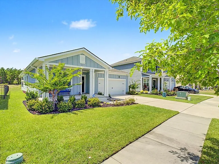 783 Longleaf Dr — Photo 35