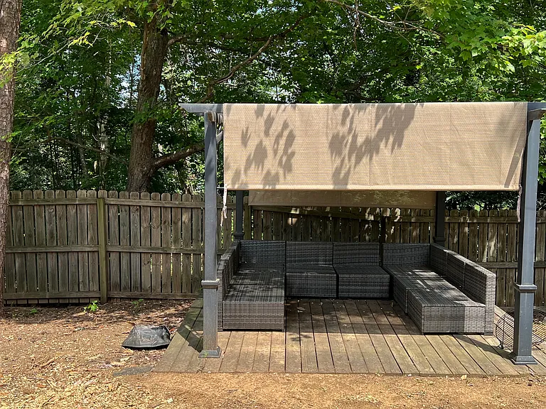 7506 Batavia Ln — Photo 17
