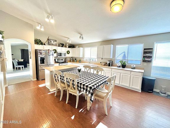 3rd image of 3104 E Winged Foot Dr
