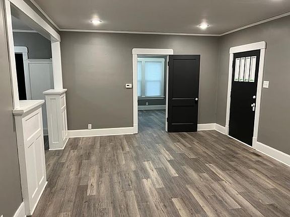 3rd image of 2821 N Avalon Pl