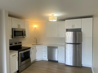 127 Harrington Ave APT 2C, Crown Pt, IN 46307