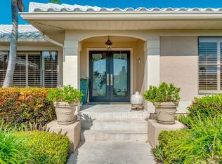 137 11th St E, Tierra Verde, FL 33715